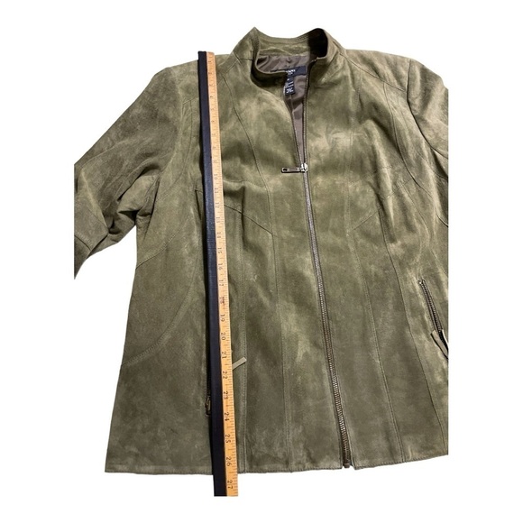 Alfani Genuine Leather Dark Olive Suede Jacket Size 2X
Fitted Dressy - Picture 7 of 10
